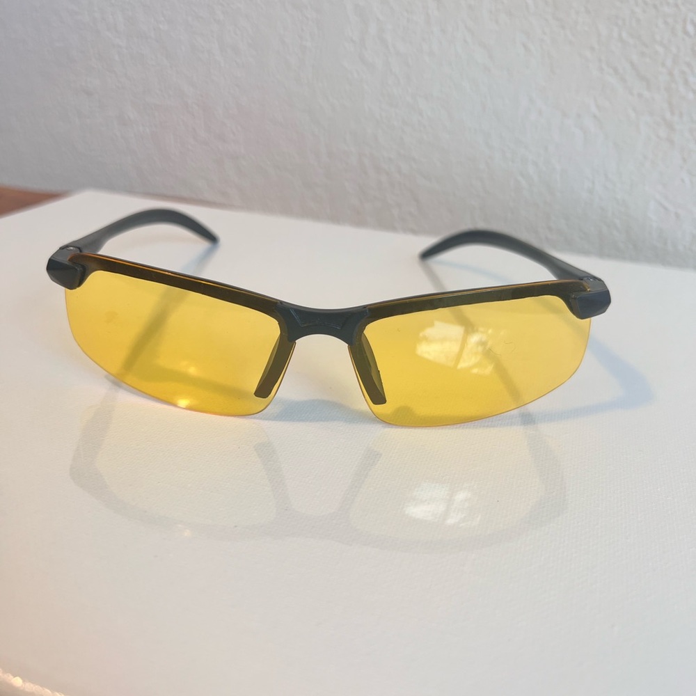 Night Vision Sum Glasses - Picture 2 of 3